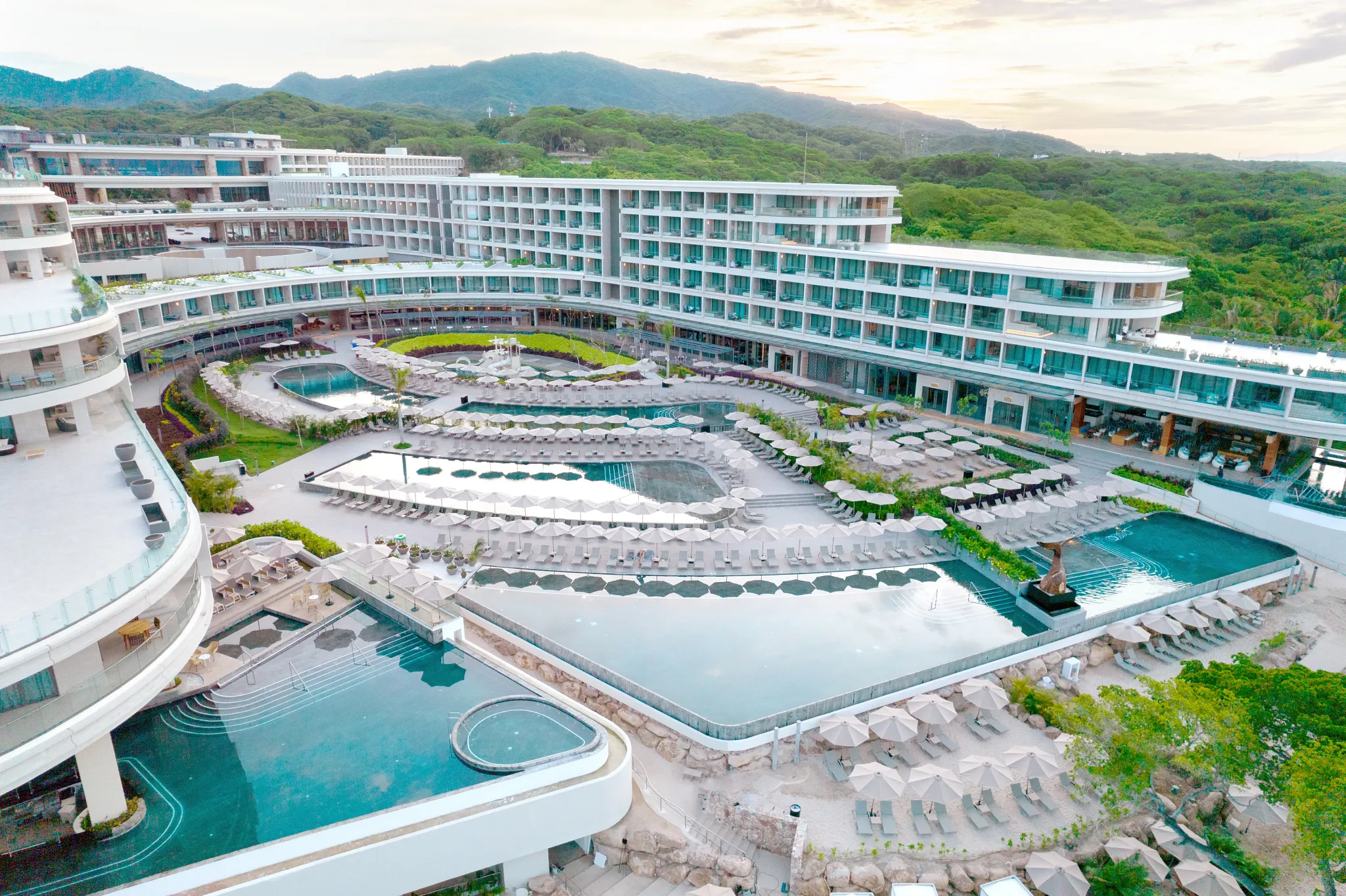 Destination Wedding Bliss: Experiencing the Magic of Dreams Bahía Mita | The House of Wedding Puerto Vallarta